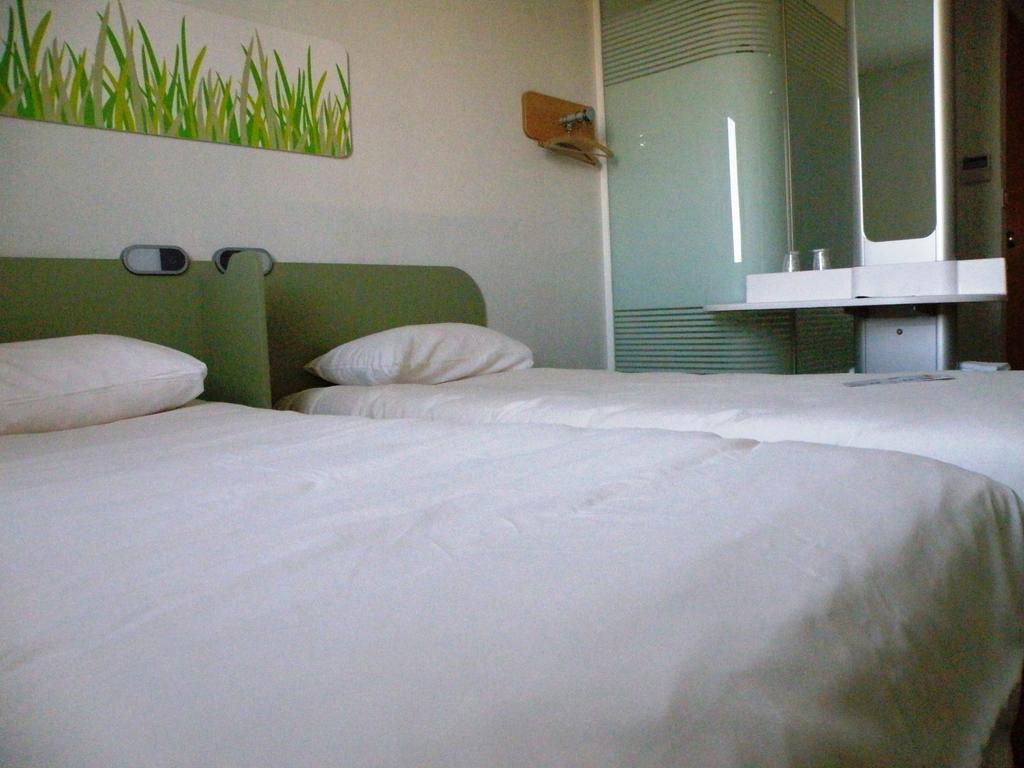 Ibis Budget Montauban Les Chaumes חדר תמונה